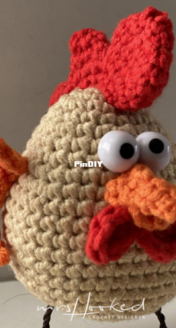 Mrs Hooked - Rooster Easter Decoration - Haantje de voorste Paasdecoratie - Dutch - Free