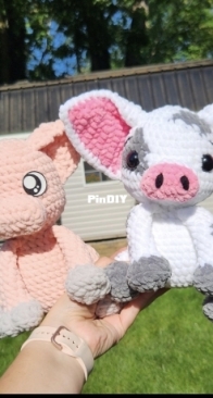 Kc Jo Designs - Kacie O Brien - Hamlet the pig