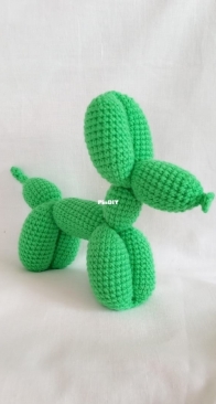 Balloon Dog, crocheted