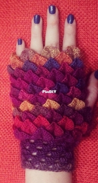 Ambros Crochet - Dragon Scales Fingerless Gloves - Free