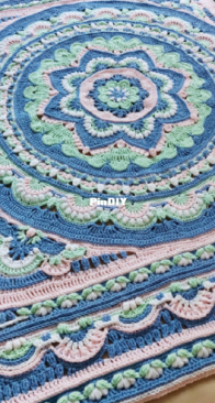 VCrochetPatterns - Veronika Liachovic - Lotus Blanket - English