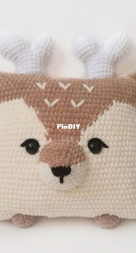 Toys by Hvatik - Ekaterina Khvatikova - Pillow Deer