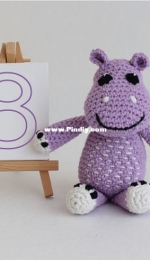 My Crochet Chums - Pia Simpson - Lockdown Ami Challenge - Number 8 happy Hippo - Free