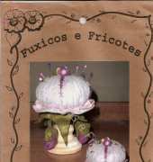 Fuxicos e Fricotes Alfineteiro de rosa