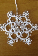 Tatted star with beads
