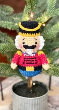 Crochet To Play - Jennifer Percival - Nutcracker Ornament