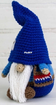 Winding Road Crochet - Lindsey Dale - Mailman Gnome - Free
