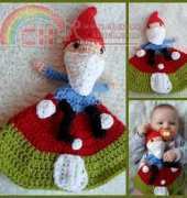 A La Sascha - Sascha Blase - Gnome on his Mushroom Lovey