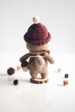 Hazel The Squirrel Amigurumi - Lady Ellie Handmade - Karlina Luo - English