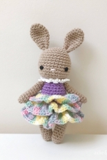 Aidie and Jellybean - Chie Powles - Lily the Bunny