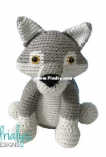 Adrialys Handmade Creations - Adriana Aguirre - Gabriel the Grey Wolf
