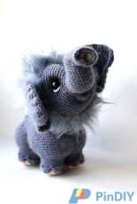 Elena Ermak - Little Elephants or Mammoths