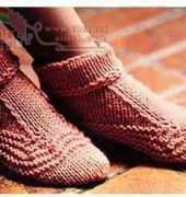 Leisure Arts-Slipper Socks by Shirley Evers-Free