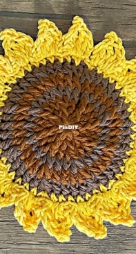 Snappy Tots - Heidi Yates - Sunflower Scrubbies - Free
