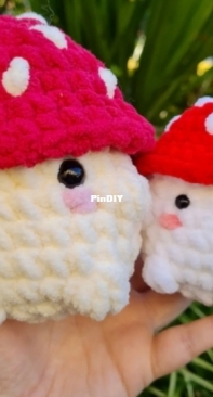 Chonky Crochet - Rebecca Peters -  Boi Mushroom - Free