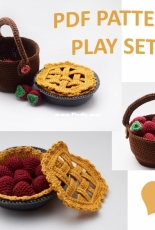 MarketPetite strawberry pie and basket