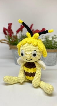 Made by me - Tejidos Coni - Maya the bee