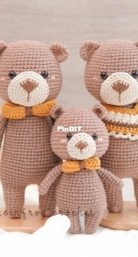 Green Frog Crochet - Thuy Anh - Đặng Thùy Anh - Three Bears - Três Ursos - Portuguese