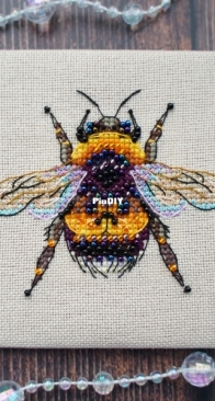 Bumblebee by Julia Sergeenko