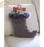 Fur Cuff Stocking.. free.. Yarnspirations