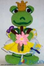 Pams Patterns - Pam McClung - Princess Froggy