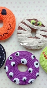 Cute Pattern By Ya /  Ya Batalova - Yana Batalova - Donuts Halloween