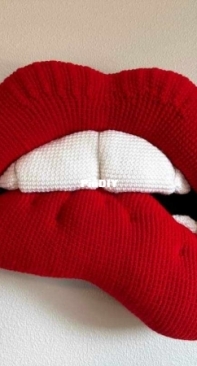 The vampires Kiss