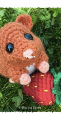 Little Raven Fiber Arts - Brenna Eaves - Hamster