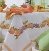 tablecloth with fruit from Le Idee di Susanna 255 - April 2011