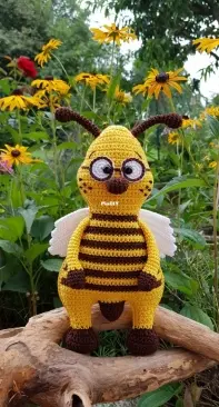 Eulenkindl - Petra Merklein - Little Bumblebee Heinrich - Hummelchen Heinrich - German