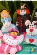 Alice in Wonderland felt pattern