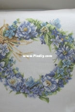 Marjolein Bastin -- Blue Flower Wreath