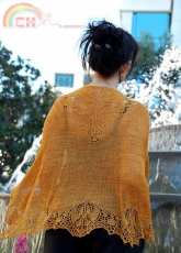 Avignon shawl by Bunnymuff - Mona Zillah