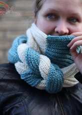 Experioche Cowl by Dieuwke van Mulligen-English