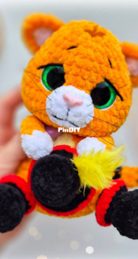Vikusik toys - Viktoriya / Victoria Kravchenko - Boots -English Translated