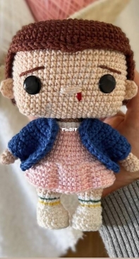 Azulie Croche - Viviane Larangeiras - Eleven - Portuguese