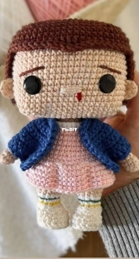 Azulie Croche - Viviane Larangeiras - Eleven - Portuguese