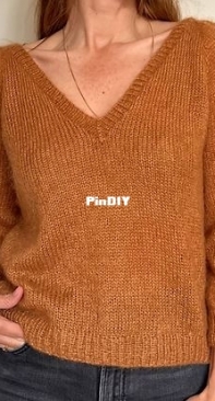 Casia Sweater V-Neck by Rikke Bangsgaard - Refined Knitwear