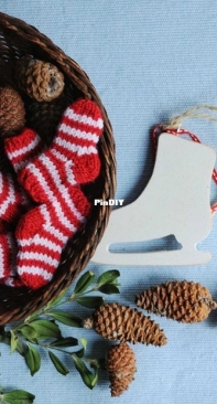 Christmas mini sock by Tetyana Vyazovska-Free