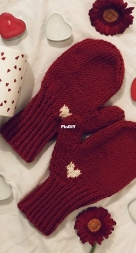 Love Mittens by Roni Halloran-Free
