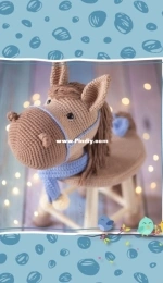 Bubalu Croche - Luana Telles - Horse stool - Banco Cavalinho - Portuguese