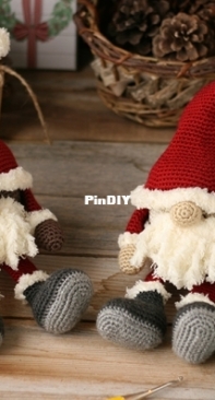 Jen Hayes Creations - Jen Hayes - Santa Gnome - Free