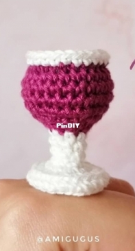 Amigugus - Ana Fouto - Glass - English and Portuguese - Free