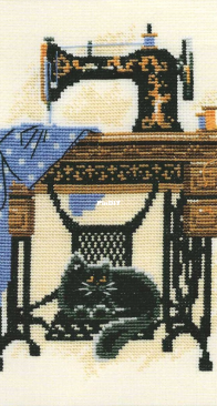 Riolis - 857 - Cat with Sewing Machine