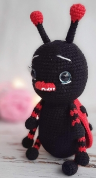 Knitted Toy Zoo - Anna Prishchenko - Anna Prishenko - The Ladybug