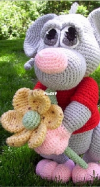 Fiber Doodles - K4TT - Mizithra the Mouse - Spanish - Translated