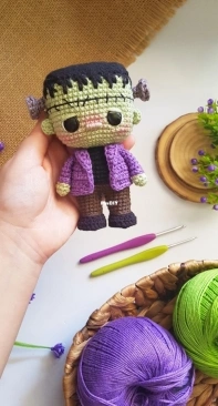 Bosquegurumi - Paola Fajonni - FuriFuri Amigurumi - Ana Karolina Ramalho - Frankenstein - Portuguese