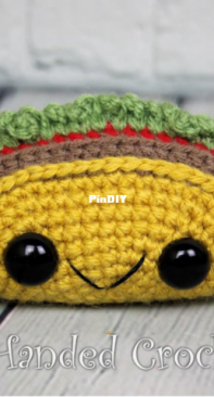 The Left-Handed Crocheter - Jennifer Adams - Taco