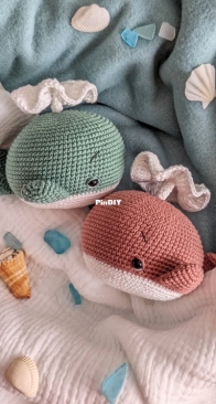 Whale Walter - NeyNey Crochet - Agnes Schmidt -  English or German