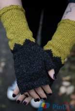 Sadelma Knits-Siksaksis Fingerless Gloves by Heidi Alander-English,Finnish-Free